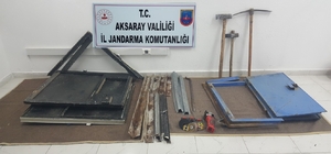Hırsızlar onlarca çalıntı malzemeyle yakalandı