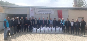 Şaphane'de çiftçilere 640 kilogram kuru fasulye tohumu dağıtıldı