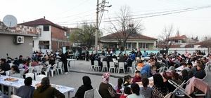 Yenişehir Belediye Başkanı Aydın'dan Roman Mahallesi'nde iftar