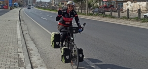 İngiliz kadın gezgin bisikletle dünya turunda
