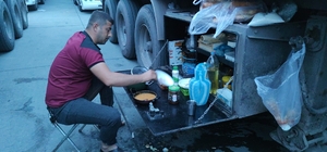 Silopi'de tır şoförlerinin iftar telaşı
