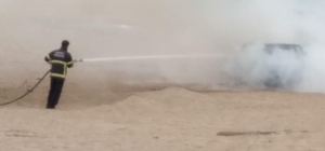 Öfkeli vatandaş otomobilini yaktı
Adana’nın Yumurtalık ilçesinde bir kişi otomobiline benzin döküp ateşe verdi