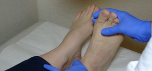 Uzmanı uyardı: Dar ayakkabı düztabanlık ve mantar enfeksiyonu nedeni