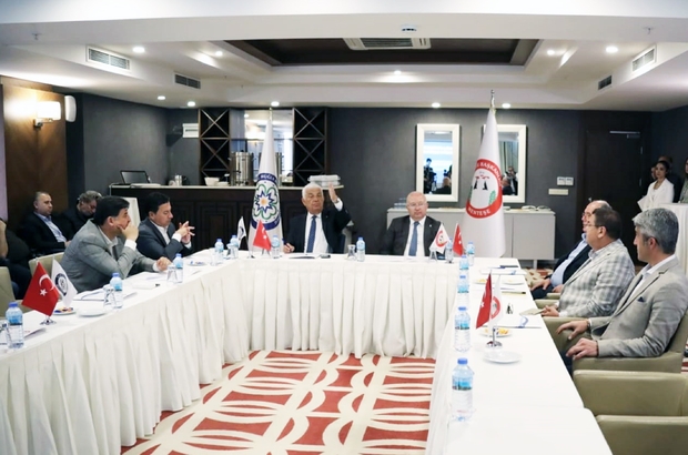 Başkan Gürün: “Muğla en fazla vergi ödeyen 18’inci il”
Muğla'daki CHP'li Belediye Başkanlarının katıldığı değerlendirme toplantısı Menteşe Belediye Başkanı Bahattin Gümüş’ün ev sahipliğinde gerçekleştirildi