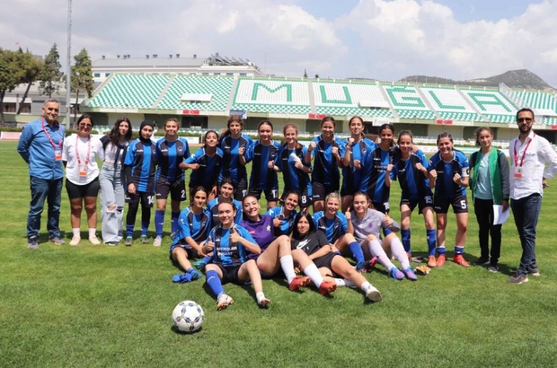 Atletikspor Kadın Futbol takımı 2. Lige hazırlanıyor
TFF Kadınlar 3. Lig F Grubu şampiyonu Muğla Atletikspor, 19-22 Mayıs tarihlerinde yapılacak Play-Off maçlarına hazırlanıyor.