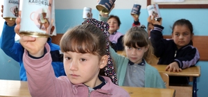 Öğrencilerin harçlıkları Afrika'ya can suyu olacak