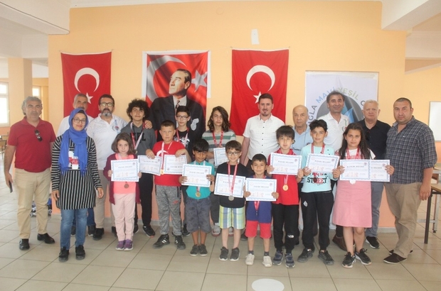 Köyceğiz’de Mavi Yeşil Okullar Projesi Satranç Turnuvası tamamlandı