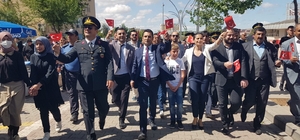 Çınar'da görkemli gençlik yürüyüşü