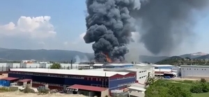 Bursa’da büyük fabrika yangını
Siyah dumanlar gökyüzünü sardı