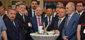 DTO, HOMETEX’de adım atmadık yer bırakmadı
Başkan Erdoğan: “İhracatçılarımız, modern çağın akıncılarıdır”