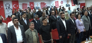 MHP heyeti Kulp’a çıkarma yaptı
MHP Genel Sekreter Yardımcısı Tamer Osmanağaoğlu, HDP'yi PKK'nın insan kaynakları şubesine benzetti