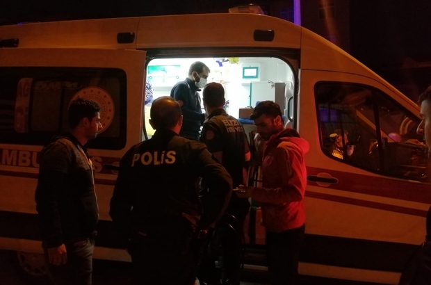 Polis kapıdan, itfaiye ekipleri pencereden girerek kurtardı
Elazığ’da ‘İntihar edeceğim’ mesajı ekipleri harekete geçirdi