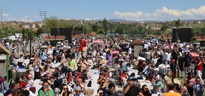 Başkan Türkyılmaz binlerce kişiyi ağırladı