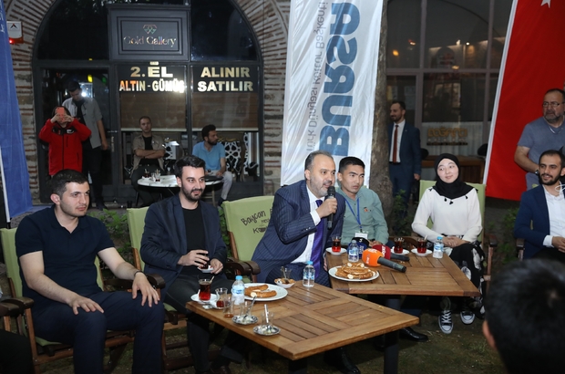 Başkan Aktaş, Türk devletinden gelen gençlerle buluştu
Gençlerin ortak hayali; Türk dünyasının birliği