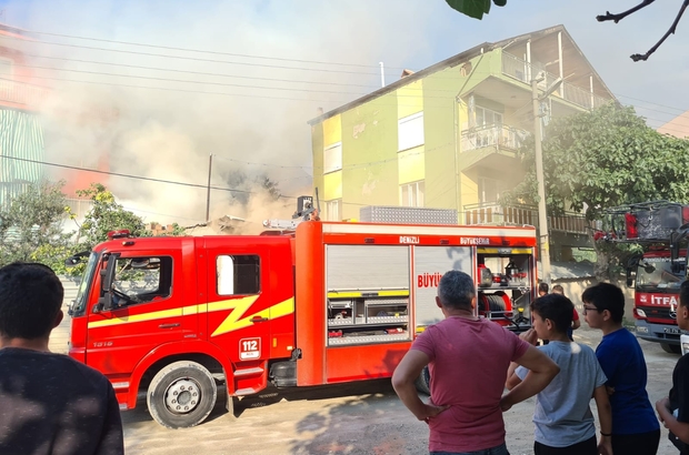 Depo olarak kullanılan ev alevlere teslim oldu Denizli Haberleri