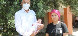 Mezitli’de ihtiyaç sahibi ailelere ‘hoş geldin bebek’ desteği