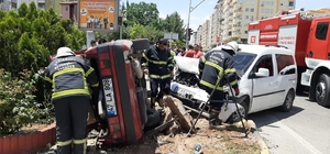 Nizip’te araçlar çarpıştı: 2 yaralı