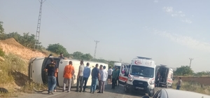 İşçi servisi otomobille çarpıştı: 9 yaralı
Nizip’te hatalı sollama kaza getirdi