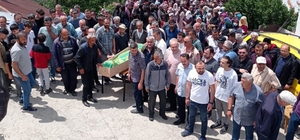 Oğlunun mezuniyetine gidemedi