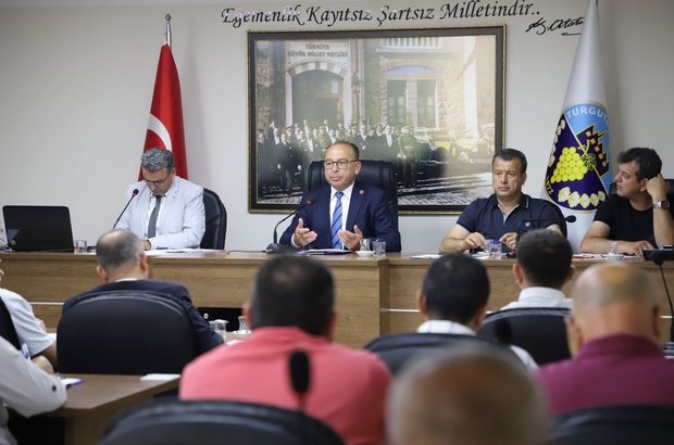 Başkan Çetin Akın: “Turgutluspor’u siyasi malzeme yapmayalım”