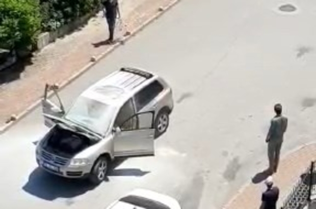 Bursa'da bir otomobil seyir halindeyken alev topuna döndü