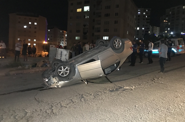 Elazığ’da otomobil takla attı: 4 yaralı
Kaza anı güvenli kameralarına yansıdı