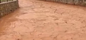 Kırıkkale'de dolu ve sağanak etkili oldu: Dereler taşma noktasına geldi