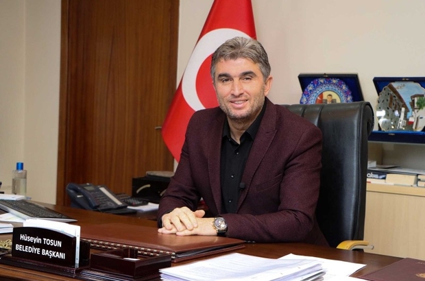 Başkan Tosun'a yargı yolu açıldı
Kula Belediye Başkanı Hüseyin Tosun için 'Zincirleme biçimde görevi kötüye kullanma' suçlamasıyla dava açıldı