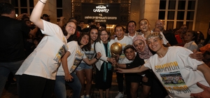 Gaziantep’in şampiyon takımlarına görkemli kutlama
Spor şehri Gaziantep'in şampiyonlukları kutlandı