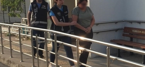 Kamu hastanesini 2 milyon lira zarara uğratanlara operasyon
Adana’da bir kamu hastanesindeki ilaçları satarak 2 milyon lira devleti zarara uğrattığı öne sürülen aralarında hemşirelerinde olduğu 10 kişi gözaltına alındı