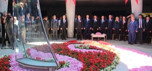 9. Cumhurbaşkanı Demirel mezarı başında anıldı