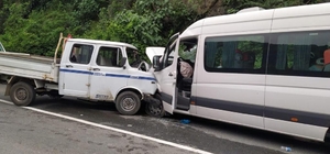 Trabzon'da trafik kazası: 3'ü ağır 5 yaralı