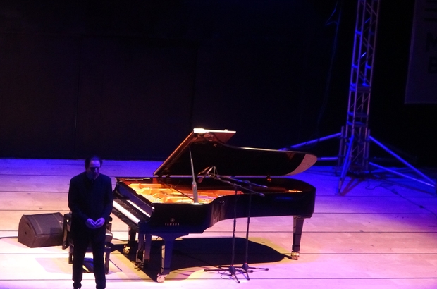 Dünyaca ünlü piyanist Marmaris’te binlerce kişiye konser verdi