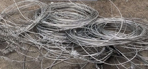 Milletin malını hurdacıya sattılar
Değişen elektrik tellerini hurdacıya sat...