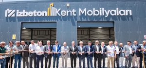 İzmir Büyükşehir Belediyesinden İzmir'e yeni fabrika
Başkan Soyer, kent mobilyası üretecek tesisin açılışını yaptı