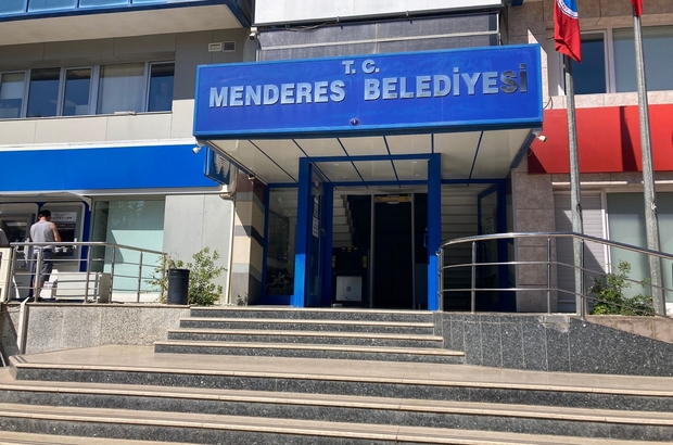 Menderes Belediyesine ‘ihaleye fesat’ operasyonu: 27 gözaltı
7 ihalede yaklaşık 10 milyon TL kamu zararı iddiası