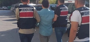 İzmir'de DEAŞ'a finansal destek sağlayan kişilere operasyon: 5 gözaltı
İzmir'in 3 ilçesinde DEAŞ baskınları