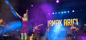 10 bin kişi Irmak Arıcı ve Kerim Araz'la coştu
Büyükorhanlı gençleri imkans...