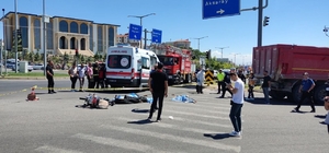 Niğde'de kahreden kaza
Kamyonla çarpışan motosikletteki karı koca hayatını...