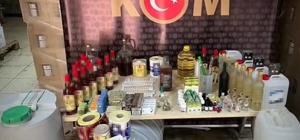 İzmir’in 6 ilçesinde sahte içki şebekesine operasyon: 32 gözaltı