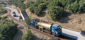 Denizli'nin 19 ilçesinde asfalt seferberliği sürüyor
Başkan Zolan, kekik ha...