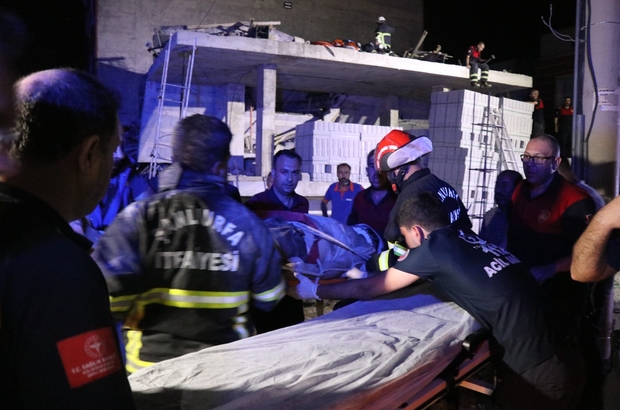 Şanlıurfa'da inşaat çöktü, molozların altında kalan 3 işçi kurtarıldı