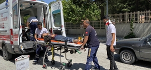 Konya'da pikap traktöre bağlı saman balya makinesine çarptı: 3 yaralı