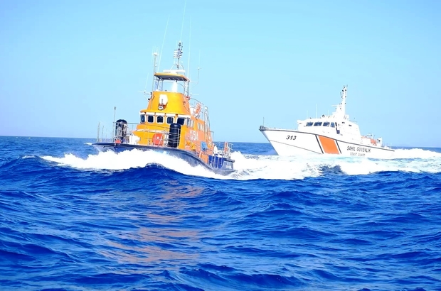 Yunan Sahil Güvenliği, yelkenli tekneyi taciz etti, Türk askeri “rotanızı değiştirmeyin, tam yol ileri” dedi