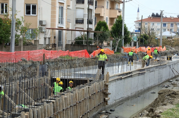 Dalaman’da alt yapı çalışmaları tamamlanmak üzere
Muğla Büyükşehir belediyesi tarafından Dalaman ilçesinde başlatılan 32 milyon TL’lik kanalizasyon ve içme suyu projesinde sona gelindi.