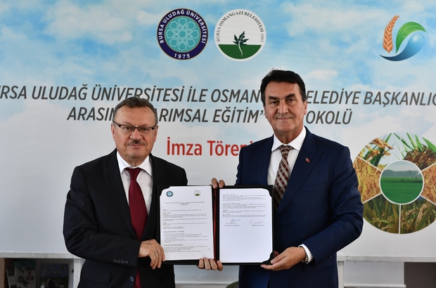Ata mirası Osmangazi’de yeşeriyor
Yerli ve milli tohum için güçlü işbirliği
Osmangazi Belediyesi ‘Ata’ mirasına sahip çıkıyor
Türk tarımının geleceği Osmangazi’de yön buluyor