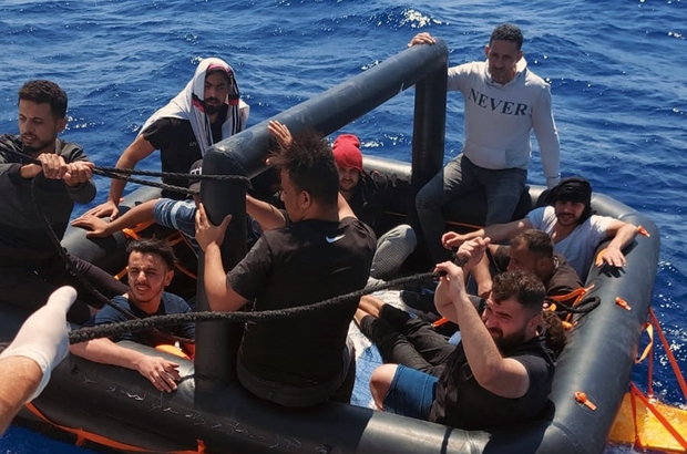 Marmaris’te 49 düzensiz göçmen kurtarıldı