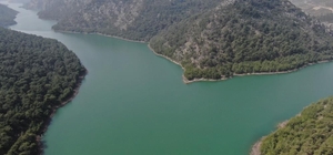 İzmir barajlarında su seviyesi yeterli düzeyde
İZSU'dan tasarruf uyarısı:
"Barajlarımızda risk yok ama yine de su kullanımında tasarrufa dikkat edelim"