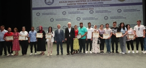 Evlilik okulunda Nihat Hatipoğlu çiftlere evliliğin önemi ile ilgili bilgiler verdi
