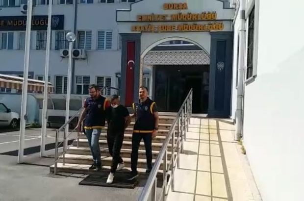 Oto hırsızı çalıntı araçla yakalandı